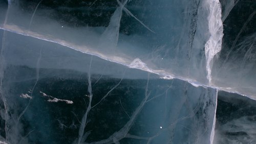 Earthquake - Cracks - header