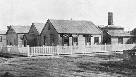 Thames School Mines